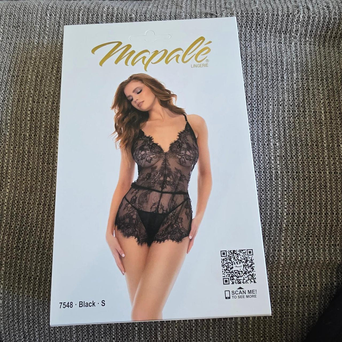 Black lace bodysuit with floral design - Image 2